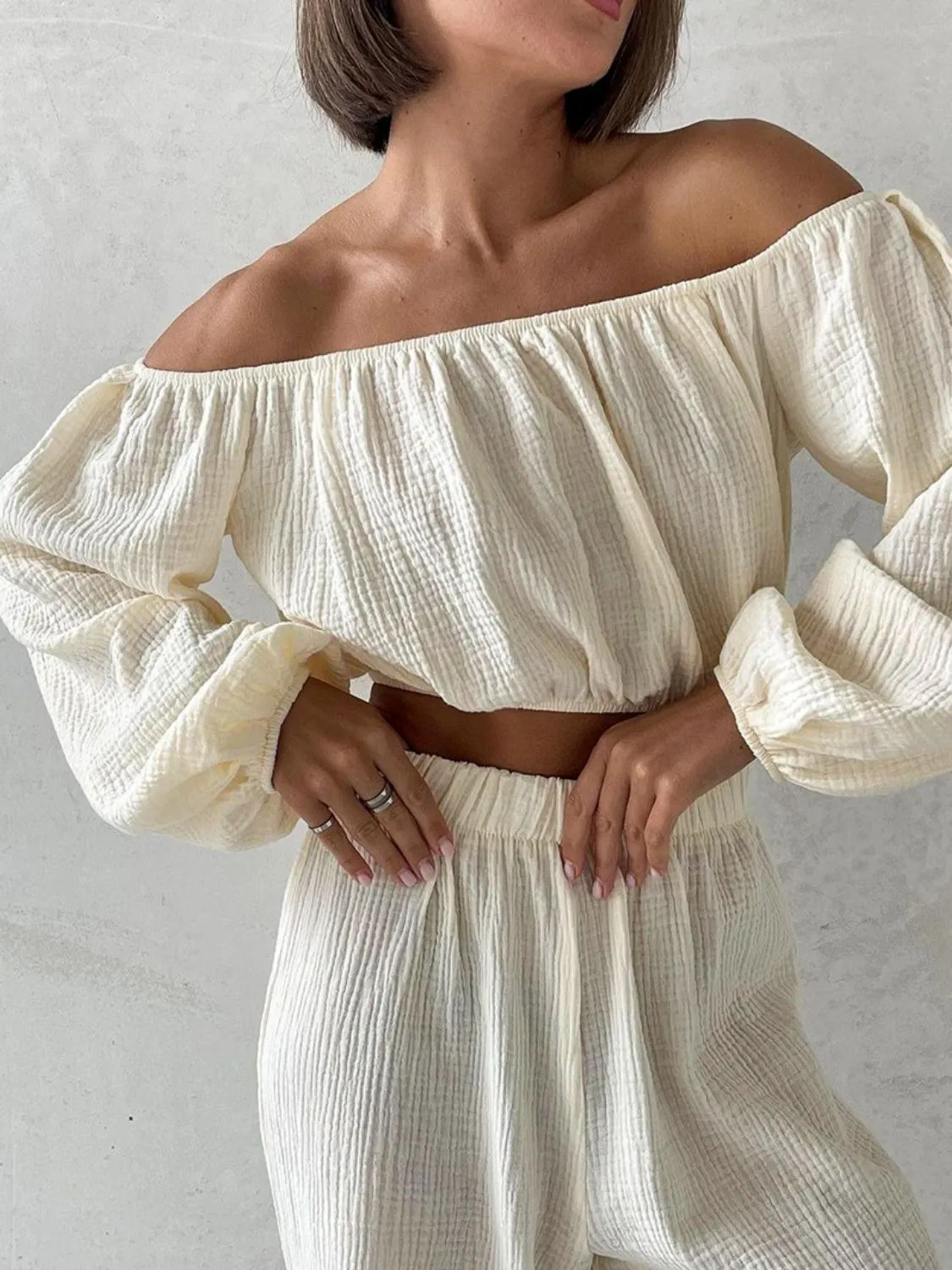 🌟 Off-Shoulder Long Sleeve Top and Pants Set 🌟