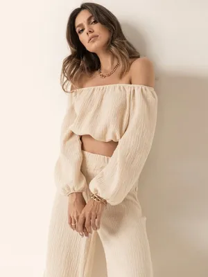 🌟 Off-Shoulder Long Sleeve Top and Pants Set 🌟